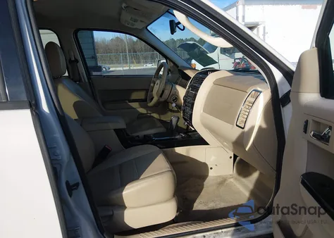 2011 Ford Escape Limited z USA, uszkodzony, nr VIN 1FMCU0E70BKA52755